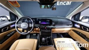 Kia Carnival Бензин 9-Seater Signature 2023 года из Южной Кореи