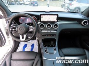Mercedes-Benz GLC-Class GLC300 4MATIC Coupe 2020 года из Южной Кореи