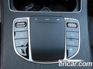 Mercedes-Benz GLC-Class GLC300 4MATIC Coupe 2020 года из Южной Кореи