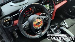 Mini Cooper JCW 2020 года из Южной Кореи