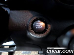 Hyundai Venue 1.6 Flux 2020 года из Южной Кореи