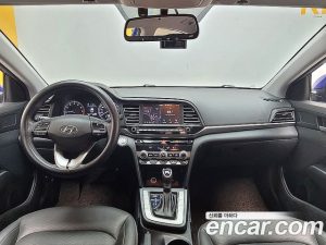 Hyundai AVANTE 1.6 2020 года из Южной Кореи
