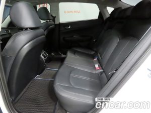 Kia K5 2.0 2020 года из Южной Кореи