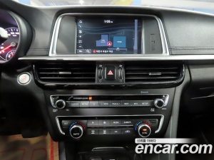 Kia K5 2.0 2020 года из Южной Кореи