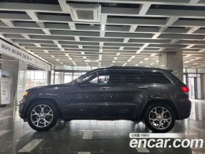 Jeep Cherokee 3.6 Overland 2021 года из Южной Кореи