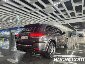 Jeep Cherokee 3.6 Overland 2021 года из Южной Кореи