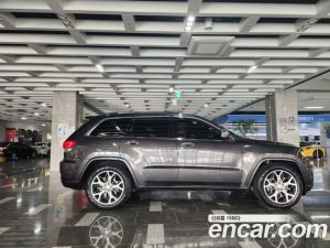 Jeep Cherokee 3.6 Overland 2021 года из Южной Кореи