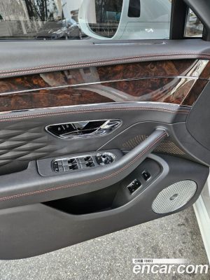Bentley Flying Spur 4.0 2021 года из Южной Кореи