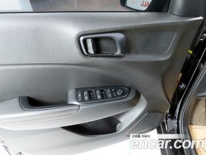 Hyundai Venue 1.6 Flux 2020 года из Южной Кореи
