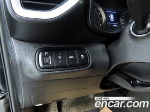 Hyundai Venue 1.6 Flux 2020 года из Южной Кореи