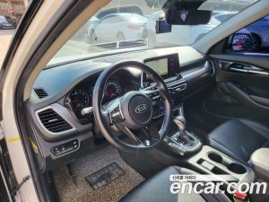 Kia Seltos Бензин 1.6 Turbo 2WD 2020 года из Южной Кореи