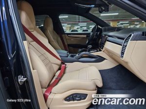 Porsche Cayenne 3.0 платина Edition 2023 года из Южной Кореи