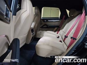 Porsche Cayenne 3.0 платина Edition 2023 года из Южной Кореи