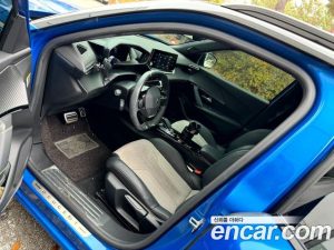 Peugeot 2008 EV GT Line 2021 года из Южной Кореи