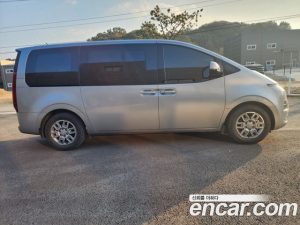 Hyundai Staria 2WD Camper 2022 года из Южной Кореи