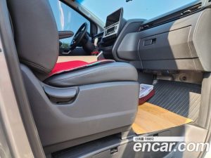 Hyundai Staria 2WD Camper 2022 года из Южной Кореи