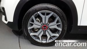 Kia Seltos Бензин 1.6 Turbo 2WD 2020 года из Южной Кореи