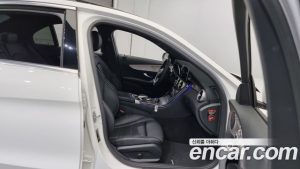 Mercedes-Benz C-Class C200 AMG Line 2021 года из Южной Кореи