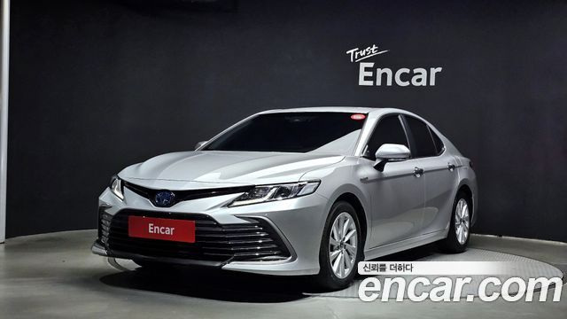 Toyota Camry 2.5 LE HYBRID 2022 года из Кореи