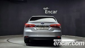 Toyota Camry 2.5 LE HYBRID 2022 года из Южной Кореи