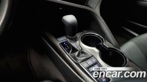 Toyota Camry 2.5 LE HYBRID 2022 года из Южной Кореи