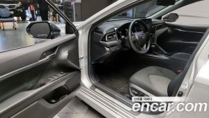 Toyota Camry 2.5 LE HYBRID 2022 года из Южной Кореи