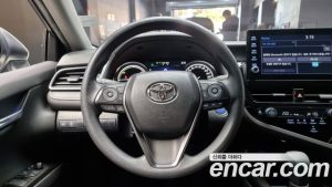 Toyota Camry 2.5 LE HYBRID 2022 года из Южной Кореи