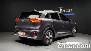 Kia Niro 1.6 HEV 2020 года из Южной Кореи