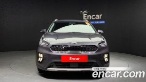 Kia Niro 1.6 HEV 2020 года из Южной Кореи