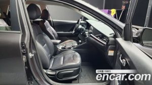 Kia Niro 1.6 HEV 2020 года из Южной Кореи