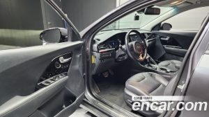 Kia Niro 1.6 HEV 2020 года из Южной Кореи