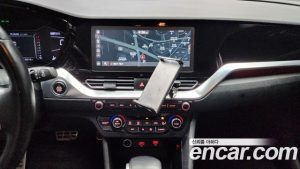 Kia Niro 1.6 HEV 2020 года из Южной Кореи