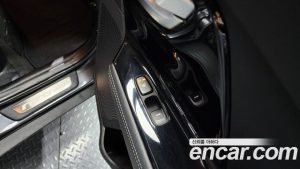 Kia Niro 1.6 HEV 2020 года из Южной Кореи