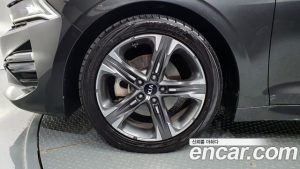 Kia K5 1.6 Turbo 2020 года из Южной Кореи
