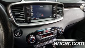 Kia Sorento Дизель 2.0 2WD 2020 года из Южной Кореи