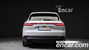 Porsche Cayenne 3.0 E-하이브리드 платина Edition 2023 года из Южной Кореи