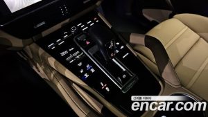 Porsche Cayenne 3.0 E-하이브리드 платина Edition 2023 года из Южной Кореи