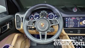 Porsche Cayenne 3.0 E-하이브리드 платина Edition 2023 года из Южной Кореи