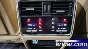 Porsche Cayenne 3.0 E-하이브리드 платина Edition 2023 года из Южной Кореи