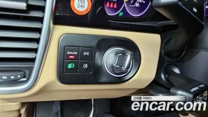 Porsche Cayenne 3.0 E-하이브리드 платина Edition 2023 года из Южной Кореи