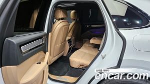 Porsche Cayenne 3.0 E-하이브리드 платина Edition 2023 года из Южной Кореи