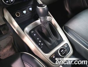 Hyundai Venue 1.6 Flux 2020 года из Южной Кореи