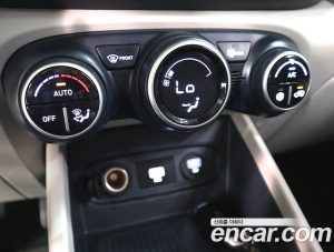 Hyundai Venue 1.6 Flux 2020 года из Южной Кореи