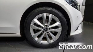 Mercedes-Benz C-Class C200 Avantgarde 2020 года из Южной Кореи