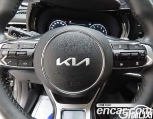 Kia K5 2.0 2023 года из Южной Кореи