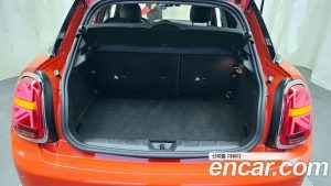 Mini Cooper 5Door DEFAULT 2021 года из Южной Кореи