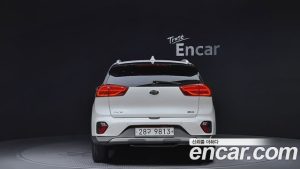 Kia Niro 1.6 HEV 2020 года из Южной Кореи