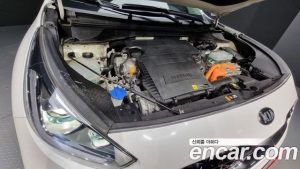 Kia Niro 1.6 HEV 2020 года из Южной Кореи