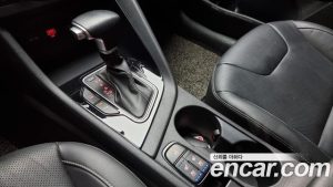 Kia Niro 1.6 HEV 2020 года из Южной Кореи