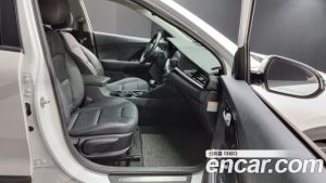 Kia Niro 1.6 HEV 2020 года из Южной Кореи
